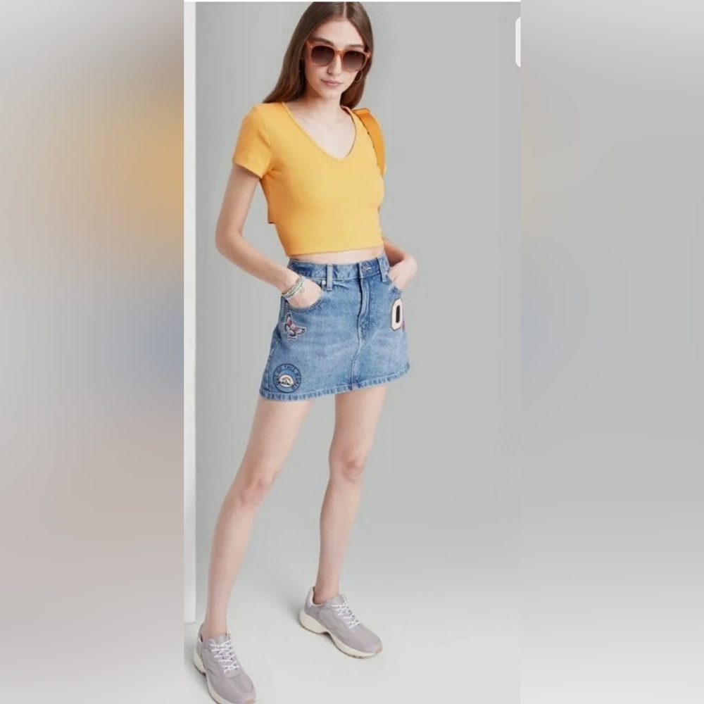 Wild Fable’s Women's Low-Rise Denim Mini Skirt -Medium Wash Patches